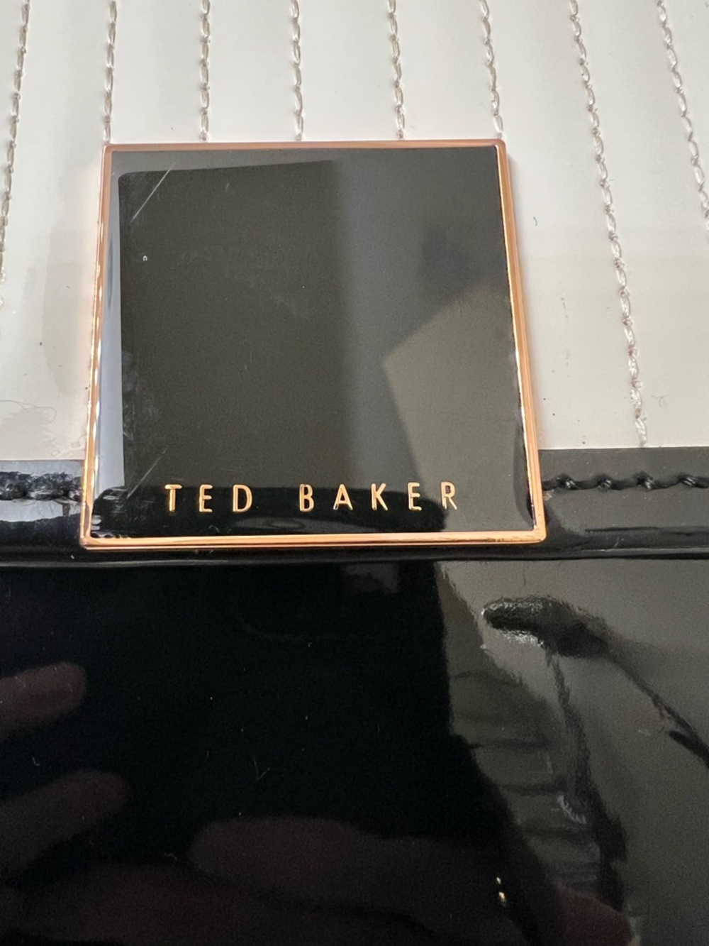 Ted Baker Patent Leather Satchel / Crossbody - Picture 4 of 17